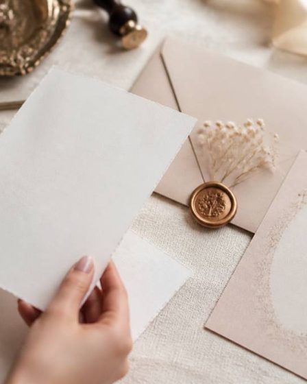 Comment choisir ses faire-part de mariage : styles, textes et erreurs à éviter
